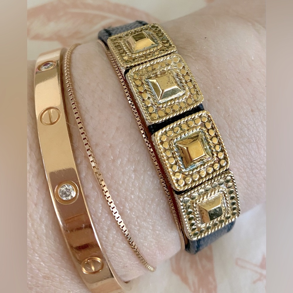 Anna Beck Navy Leather and Gold Stationed Bracelet